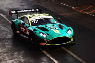 #97 Andrew Howard / Jessica Hawkins - Beechdean Motorsport Ltd Aston Martin Vantage AMR GT3 Evo
 | British GT/JEP
