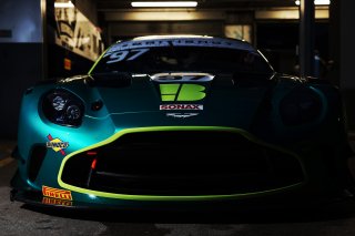 #97 Andrew Howard / Jessica Hawkins - Beechdean Motorsport Ltd Aston Martin Vantage AMR GT3 Evo 
 | British GT/JEP