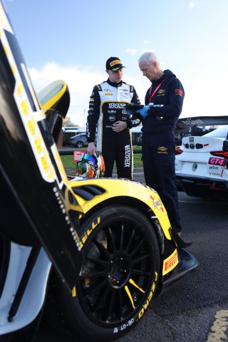 #90 Zac Meakin - Optimum Motorsport McLaren Artura GT4
 | JEP / SRO