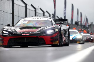 #24 Lucky Khera / Euan Hankey - RACE LAB McLaren 720S GT3  
 | SRO/JEP