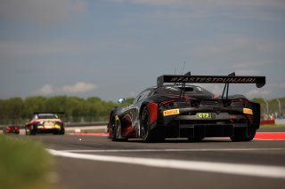 #24 Lucky Khera / Euan Hankey - RACE LAB McLaren 720S GT3  
 | SRO/JEP