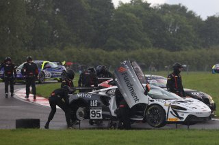 #95 Callum Davies / Sai Sanjay Thirugnanasambandam - RACE LAB McLaren Artura GT4 
 | SRO/JEP