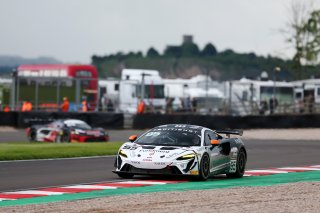 #95 Callum Davies / Sai Sanjay Thirugnanasambandam - RACE LAB McLaren Artura GT4 
 | SRO/JEP