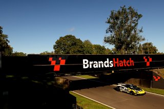 #90 Jack Brown / Zac Meakin - Optimum Motorsport McLaren Artura GT4
 | SRO/JEP