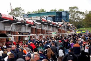 Pit walk and autograph session | SRO/JEP