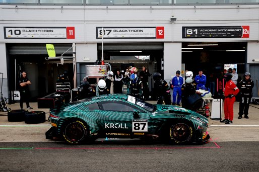 #87 Giacomo Petrobelli / Jonny Adam  Blackthorn Aston Martin Vantage AMR GT3
 | SRO / JEP