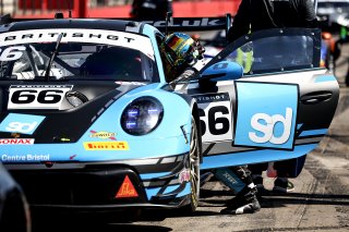 #66 - Nick Jones / Sven Muller - Team Parker Racing Porsche 911 GT3 R (992)
 | SRO / JEP