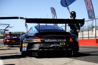 #66 - Nick Jones / Sven Muller - Team Parker Racing Porsche 911 GT3 R (992)
 | SRO / JEP