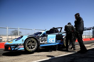 #66 - Nick Jones / Sven Muller - Team Parker Racing Porsche 911 GT3 R (992)
 | SRO / JEP