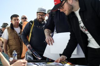 Autograph session and pit walk
 | SRO / JEP
