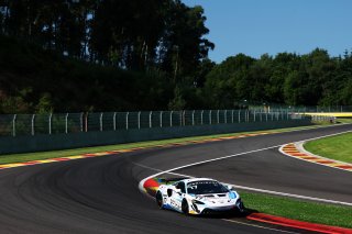 #17 - Harry George / Luca Hopkinson - Optimum Motorsport McLaren Artura GT4
 | SRO / JEP