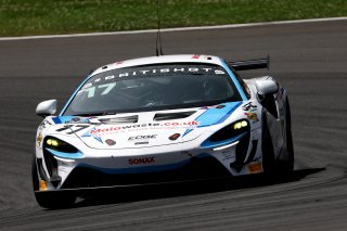 #17 - Harry George / Luca Hopkinson - Optimum Motorsport McLaren Artura GT4
 | SRO / JEP