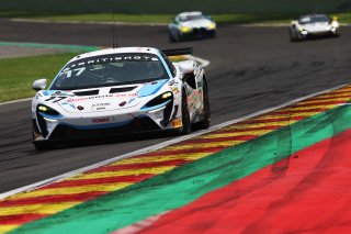 #17 - Harry George / Luca Hopkinson - Optimum Motorsport McLaren Artura GT4
 | SRO / JEP