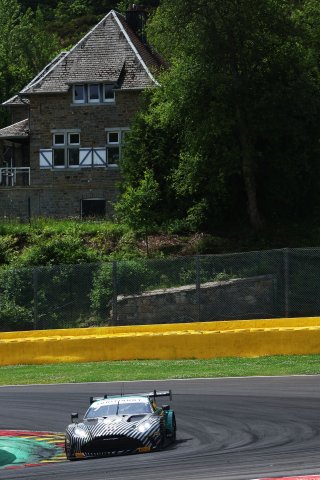 #7 - Giacomo Petrobelli / Jonathan Adam - Blackthorn Aston Martin Vantage AMR GT3 Evo
 | SRO / JEP