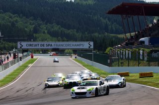 Start of the GT4 Race - #84 - Jack Mitchell / Josh Miller - Mahiki Racing Ginetta G56 GT4 Evo leads
 | SRO / JEP