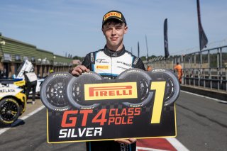 #17 - Luca Hopkinson - Optimum Motorsport McLaren Artura GT4
 | SRO / JEP