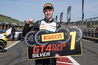 #17 - Luca Hopkinson - Optimum Motorsport McLaren Artura GT4
 | SRO / JEP