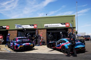 #18 - Kevin Tse / Maximilian Gotz - 2 Seas Motorsport Mercedes-AMG GT3 Evo and #42 - Charles Dawson / Kiern Jewiss - 2 Seas Motorsport Mercedes-AMG GT3 Evo
 | SRO / JEP