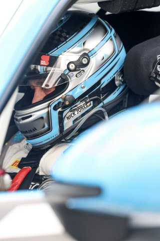 #66 - Nick Jones - Team Parker Racing Porsche 911 GT3 R (992)
 | SRO / JEP