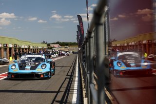 #66 - Nick Jones / Sven Muller - Team Parker Racing Porsche 911 GT3 R (992)
 | SRO / JEP
