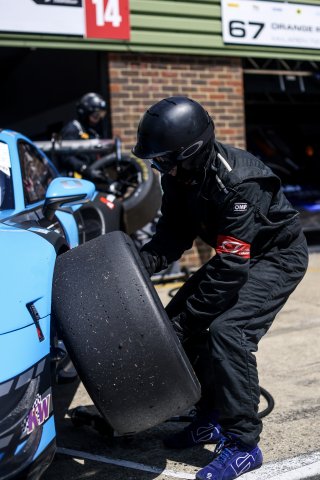 #66 - Nick Jones / Sven Muller - Team Parker Racing Porsche 911 GT3 R (992)
 | SRO / JEP