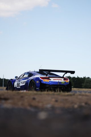 #86 - Chun Cheong Ip / Jay Bridger - Bridger Motorsport Honda NSX GT3 Evo II
 | SRO / JEP