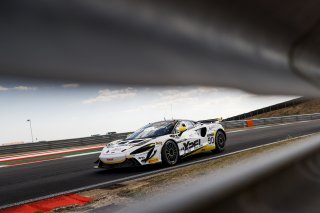#90 - Marc Warren / Jack Brown - Optimum Motorsport McLaren Artura GT4
 | SRO / JEP