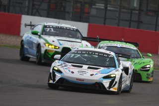 #17 - Harry George / Luca Hopkinson - Optimum Motorsport McLaren Artura GT4
 | SRO / JEP