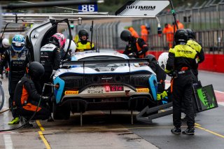 #17 - Harry George / Luca Hopkinson - Optimum Motorsport McLaren Artura GT4
 | SRO / JEP