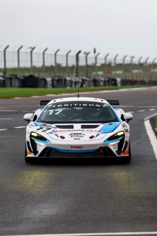 #17 - Harry George / Luca Hopkinson - Optimum Motorsport McLaren Artura GT4
 | SRO / JEP