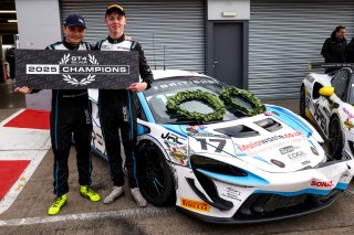 #17 - Harry George / Luca Hopkinson - Optimum Motorsport McLaren Artura GT4
 | SRO / JEP