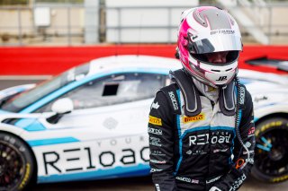 #17 - Harry George / Luca Hopkinson - Optimum Motorsport McLaren Artura GT4
 | SRO / JEP