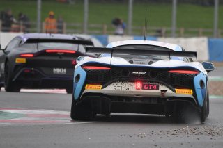 #17 - Harry George / Luca Hopkinson - Optimum Motorsport McLaren Artura GT4
 | SRO / JEP