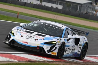 #17 - Harry George / Luca Hopkinson - Optimum Motorsport McLaren Artura GT4
 | SRO / JEP