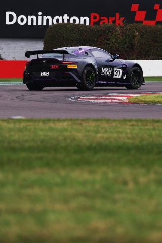 #31 - Michael Orant / Owen Hizzey - MKH Racing Aston Martin Vantage AMR GT4 Evo
 | SRO / JEP
