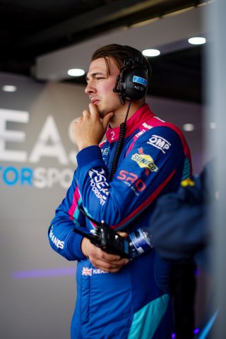 #42 - Kiern Jewiss - 2 Seas Motorsport Mercedes-AMG GT3 Evo
 | SRO / JEP