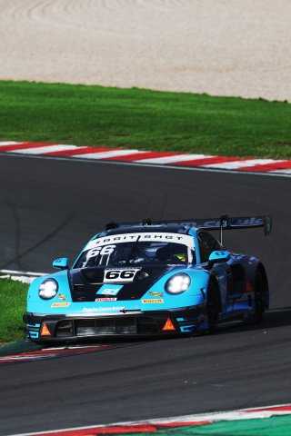 #66 - Nick Jones / Sven Muller - Team Parker Racing Porsche 911 GT3 R (992)
 | SRO / JEP