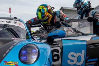 #66 - Nick Jones / Sven Muller - Team Parker Racing Porsche 911 GT3 R (992)
 | SRO / JEP