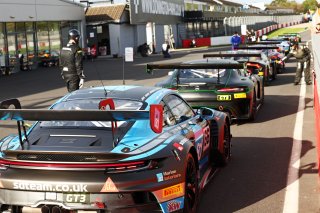 #66 - Nick Jones / Sven Muller - Team Parker Racing Porsche 911 GT3 R (992)
 | SRO / JEP