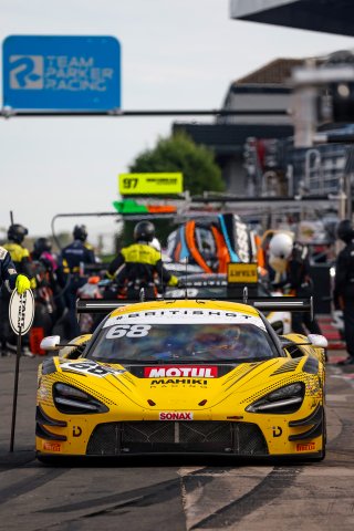 #69 - Luke Garlick / Blake Angliss - Mahiki Racing Ginetta G56 GT4 Evo
 | SRO / JEP