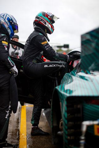 #7 - Giacomo Petrobelli / Jonathan Adam - Blackthorn Aston Martin Vantage AMR GT3 Evo
 | SRO / JEP