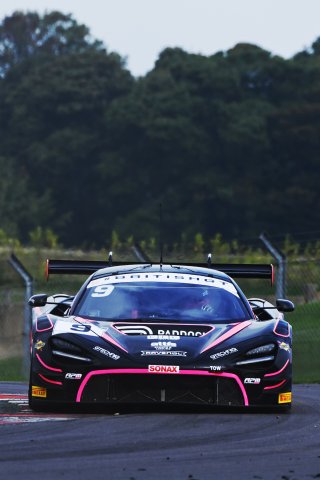 #9 - Mark Smith / Martin Plowman - Paddock Motorsport McLaren 720S GT3 Evo
 | SRO / JEP