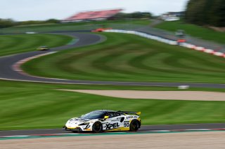#90 - Marc Warren / Jack Brown - Optimum Motorsport McLaren Artura GT4
 | SRO / JEP