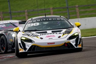#90 - Marc Warren / Jack Brown - Optimum Motorsport McLaren Artura GT4 | SRO / JEP
