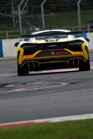 #90 - Marc Warren / Jack Brown - Optimum Motorsport McLaren Artura GT4
 | SRO / JEP