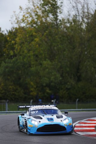 #97 - Andrew Howard / Tom Wood - Beechdean Motorsport Ltd Aston Martin Vantage AMR GT3 Evo
 | SRO / JEP