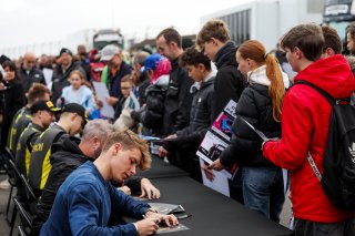 Autograph session in the paddock
 | JEP