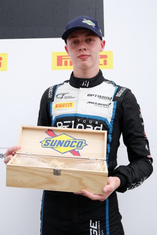 #17 - Luca Hopkinson - Optimum Motorsport McLaren Artura GT4
 | SRO / JEP