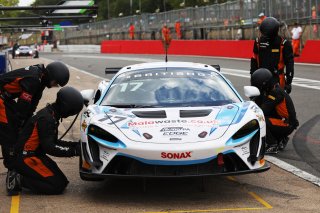 #17 - Harry George / Luca Hopkinson - Optimum Motorsport McLaren Artura GT4
 | SRO / JEP