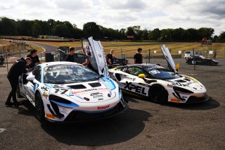 #17 - Harry George / Luca Hopkinson - Optimum Motorsport McLaren Artura GT4
 | SRO / JEP